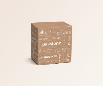 scatola regalo panettone e bottiglia a scelta